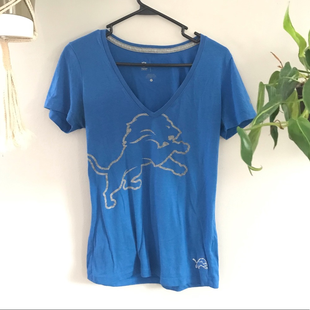 🦁Detroit Lions Nike NFL football v-neck tee shirt